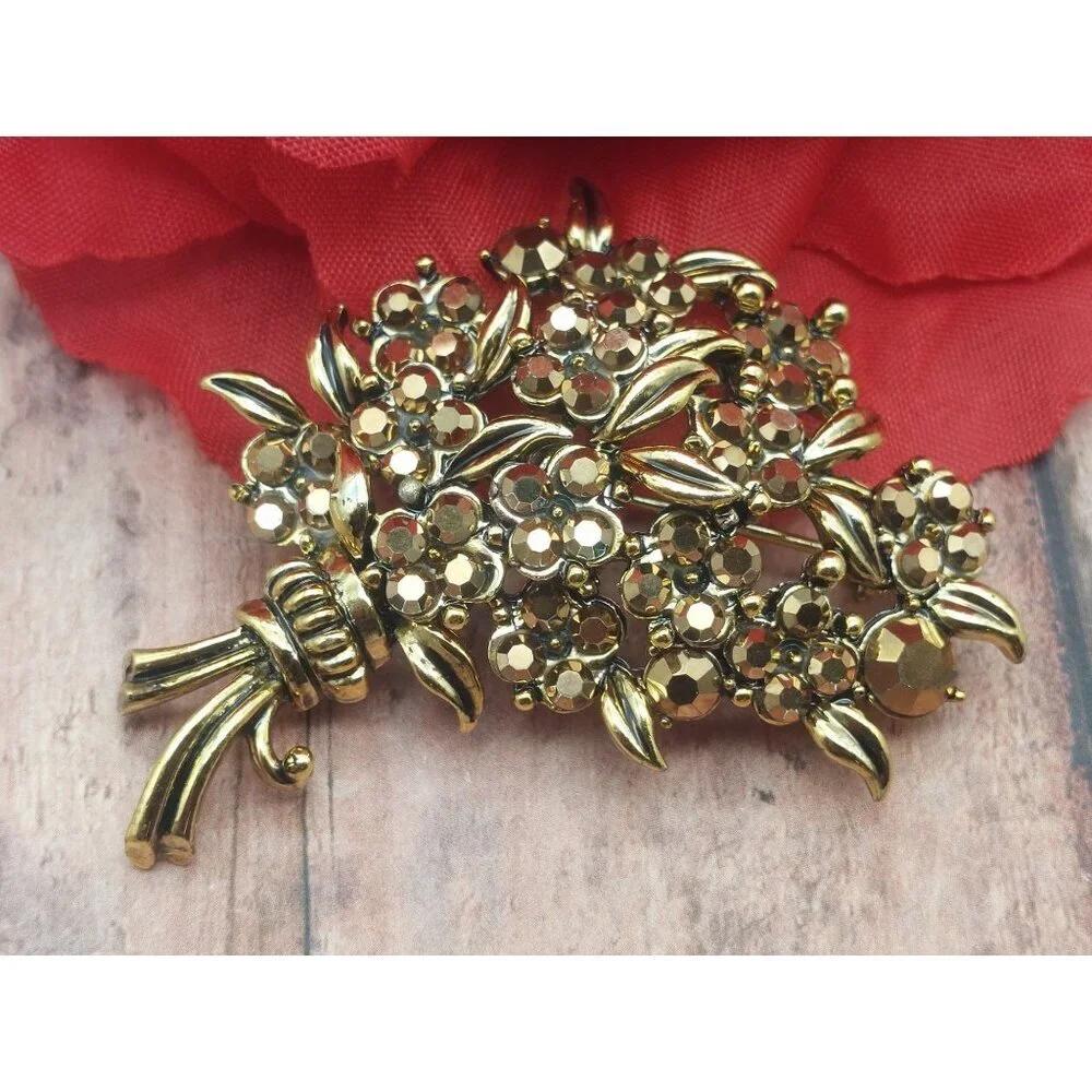 Vintage Hollycraft 1954 Mid Century Gold Rhinestones Brooch Pin Flower Bouquet